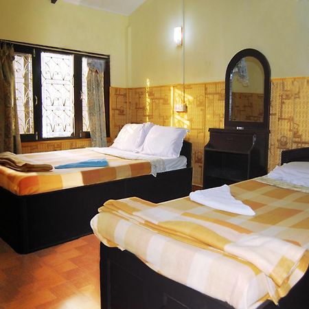 Rainbow Safari Resort Sauraha Εξωτερικό φωτογραφία